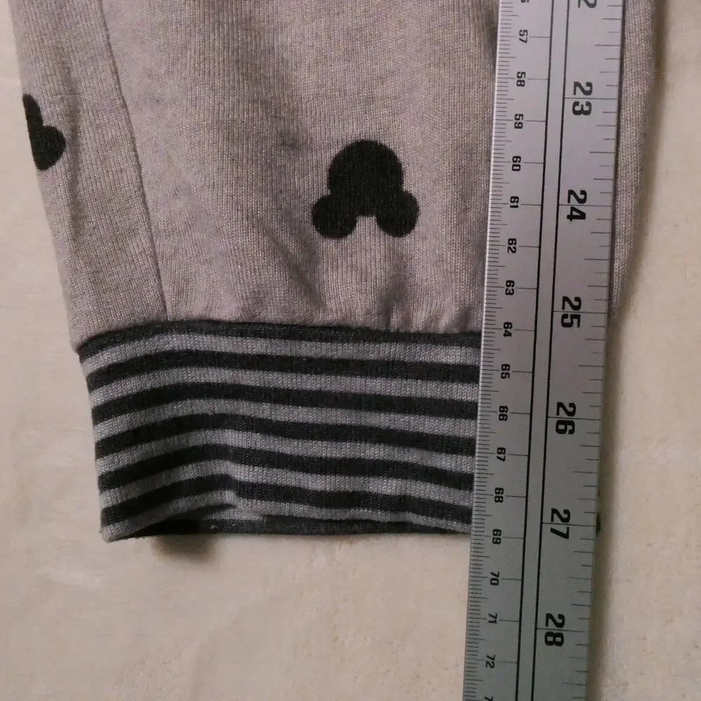 Disney Grey Black Mickey Mouse Pajamas Size L 2 Pc Set Soft Long Sleeve & Pants - Picture 8 of 12